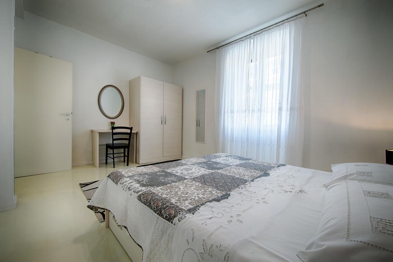 Apartment Jure Вис Экстерьер фото