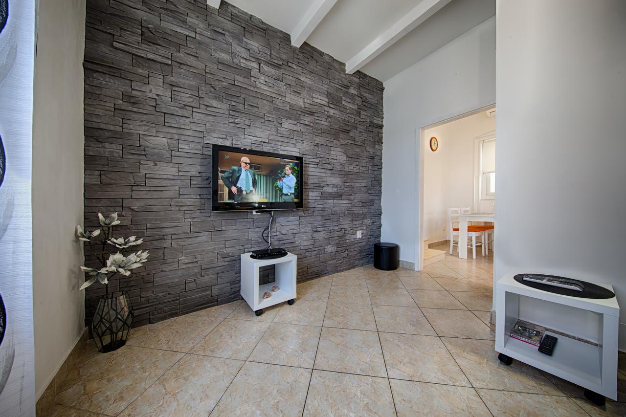 Apartment Jure Вис Экстерьер фото